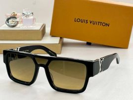 Picture of LV Sunglasses _SKUfw55793372fw